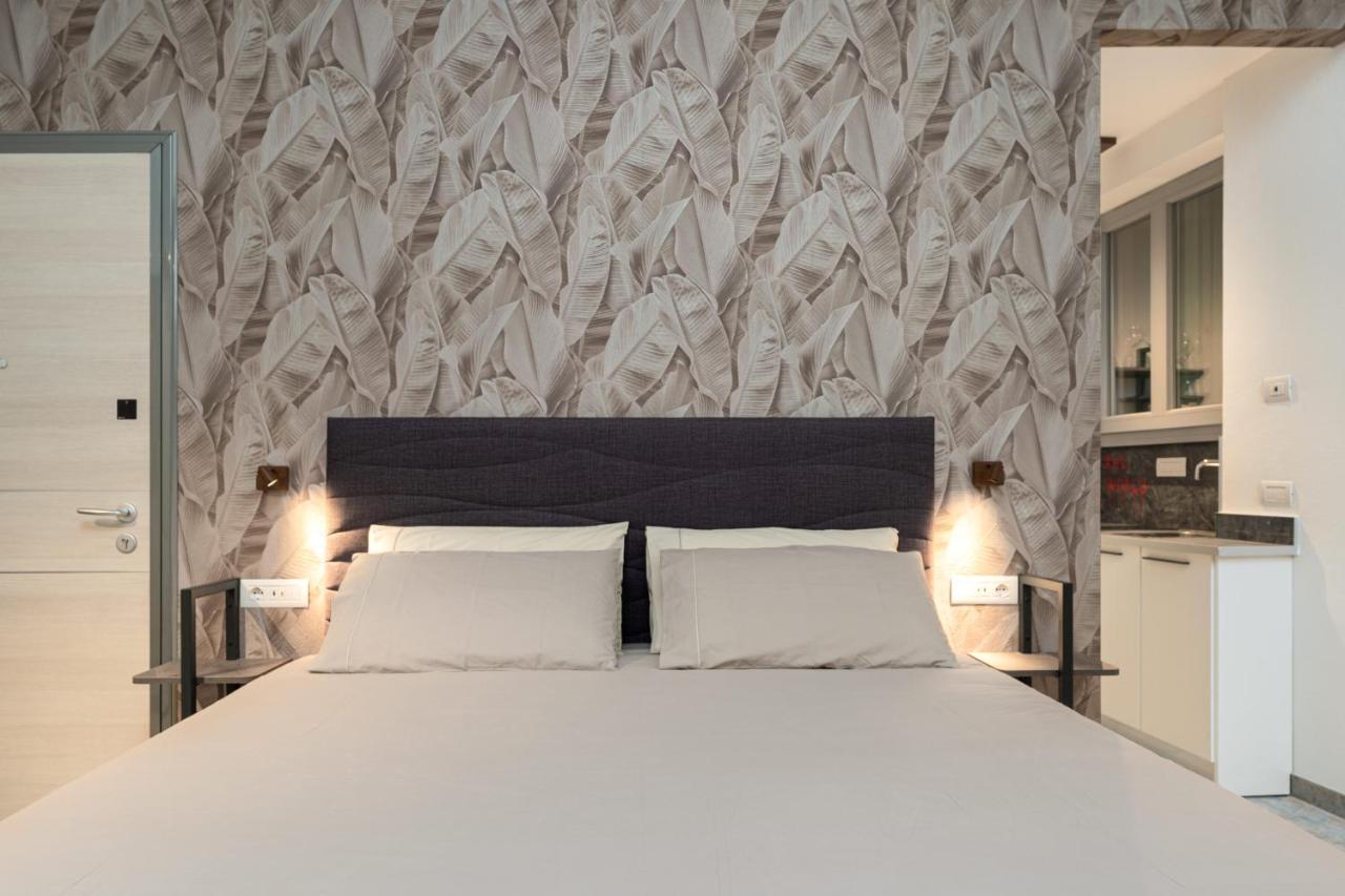 F1Rst Suite Apartment & Spa فلورنس المظهر الخارجي الصورة